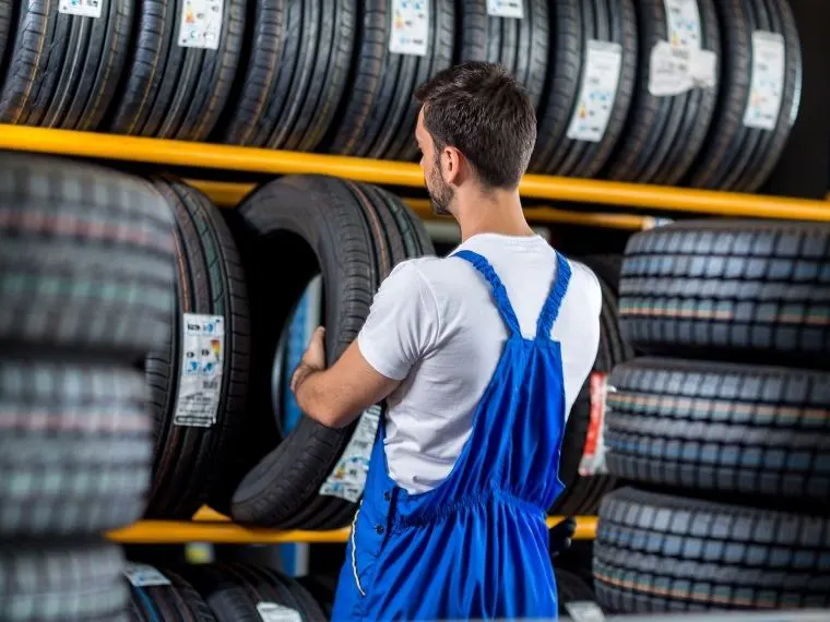 İzmir Oto Lastikçi